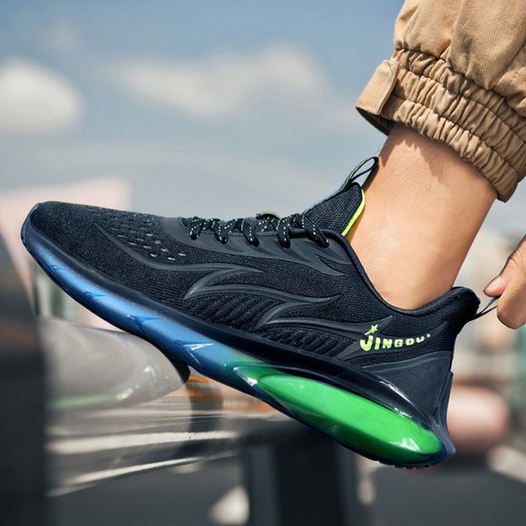 Reflective coconut shoe mesh sports soft soles running shoes